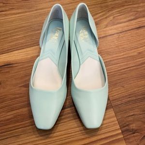 Brand new Franco Sarto Citrus block heel leather pump, size6.5M